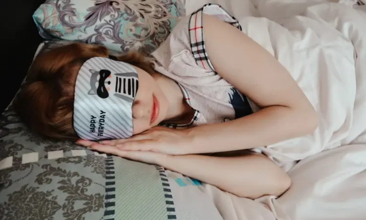 Can I Wear a Sleep Mask With Eyelash Extensions?